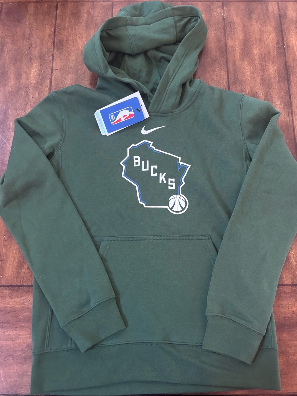 Milwaukee Bucks Nike YOUTH Hoodie Size Medium (10-12) NWT